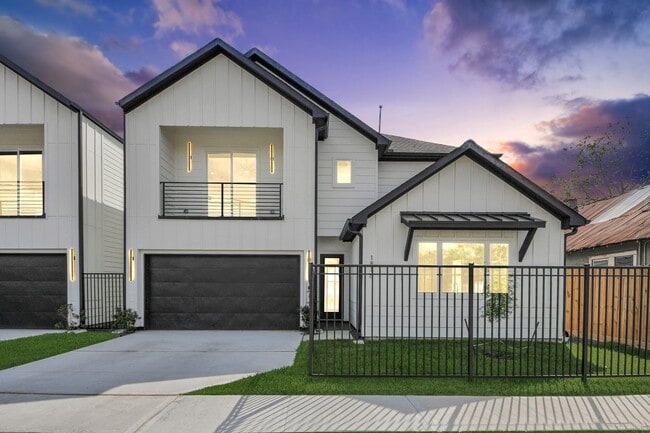 Building Photo - 1816 West St