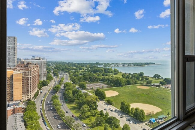 Building Photo - 3600 N Lake Shore Dr