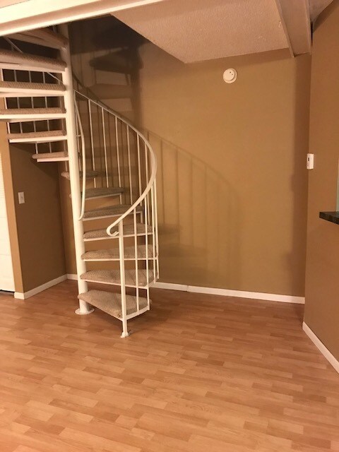 Building Photo - 7400 72nd Ln N