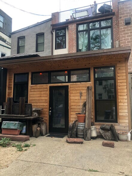 Building Photo - 1828 Swann St NW