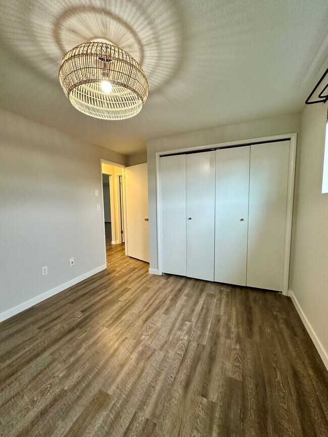 Building Photo - 1139 SW Indian Ave