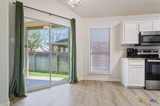 Building Photo - 709 Bighorn Dr
