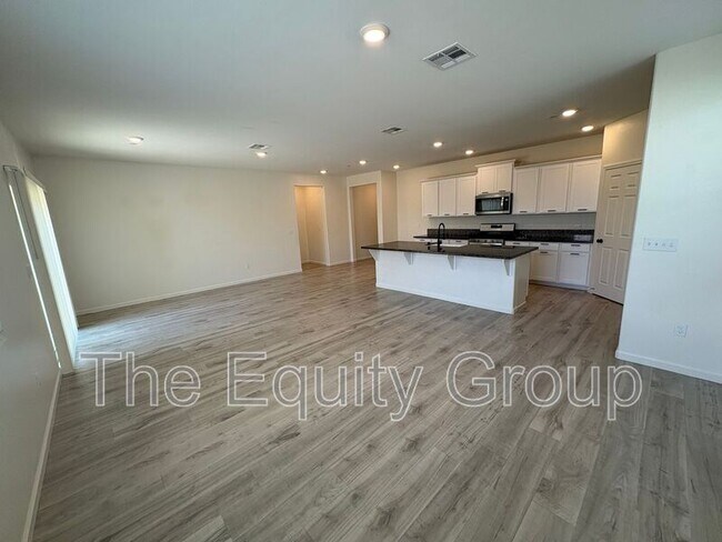 Building Photo - 2240 S Lebec St