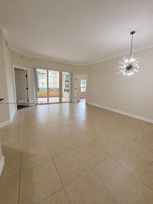 Building Photo - 16100 Emerald Estates Dr