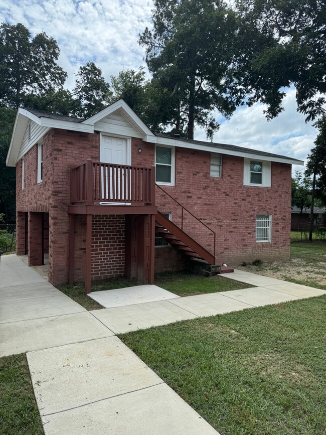 Primary Photo - 1130-12 10th Ave