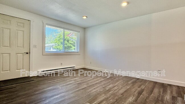Building Photo - 3102 N 19th St