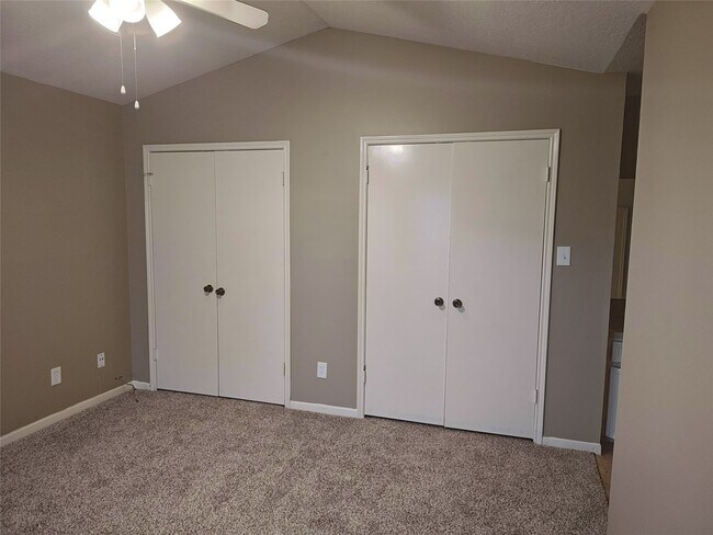 Building Photo - 11514 Meadow Ln