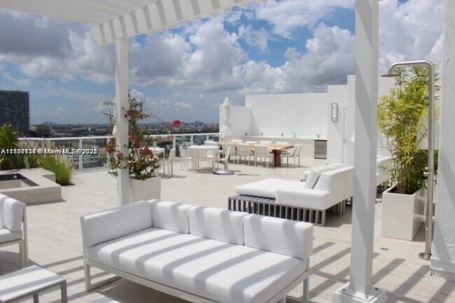 Building Photo - 4250 Biscayne Blvd