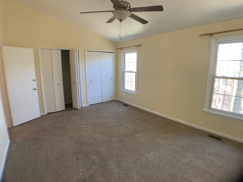 Building Photo - 14233 Oakpointe Dr