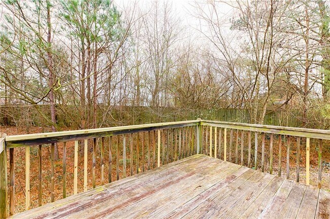 Building Photo - 31 Middlebrook Dr