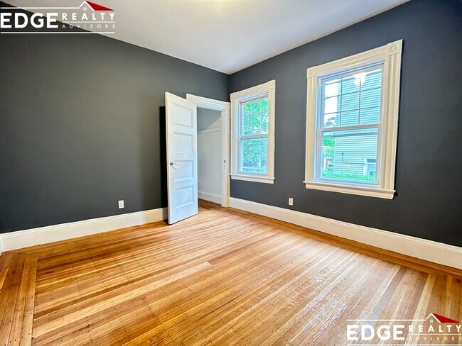 Building Photo - 16 Leicester St