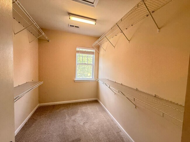 Building Photo - 17418 Westmill Ln