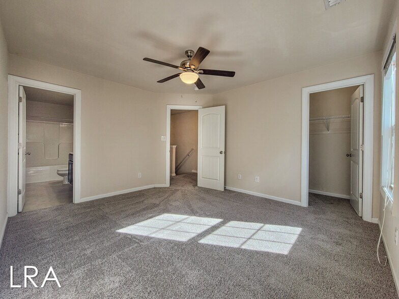 Building Photo - 127 Beacon Woods Drive