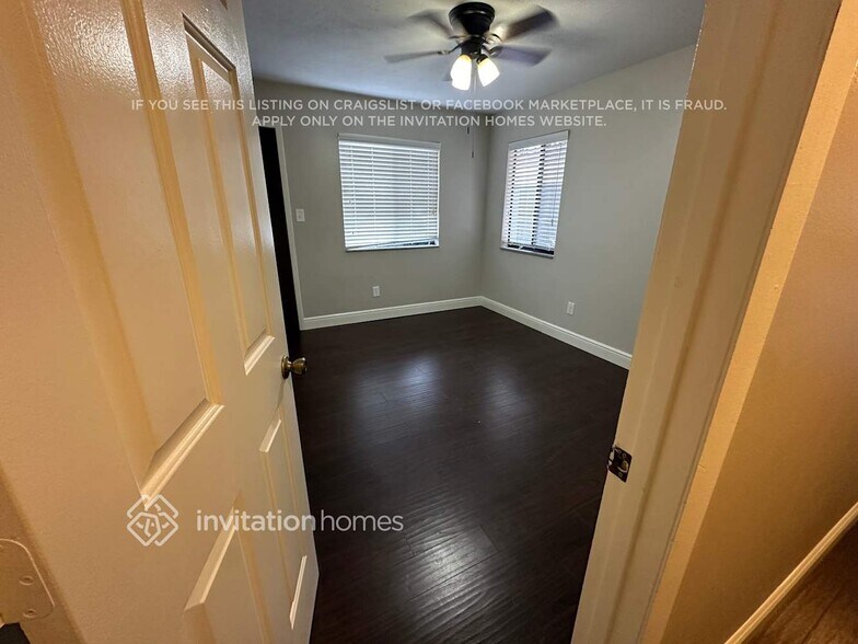 Building Photo - 3908 Woodglade Cove
