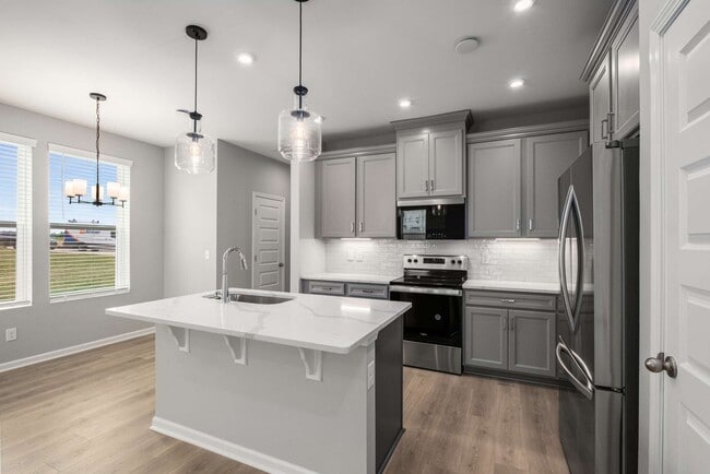 Building Photo - 5339 Bellflower Hls