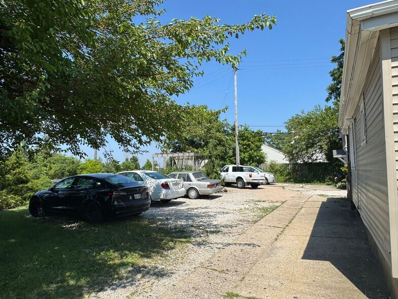 Primary Photo - 3153 W 106th St