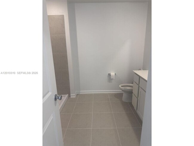 Building Photo - 5423 Meadow Walk Dr