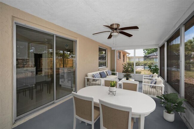 Building Photo - 9100 Lunar Ln