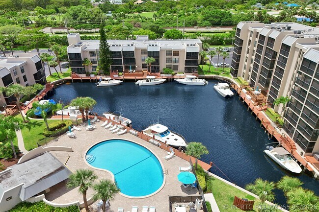 Building Photo - 12 Royal Palm Way