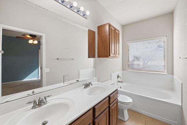 Building Photo - 11213 Liberty Farms Dr