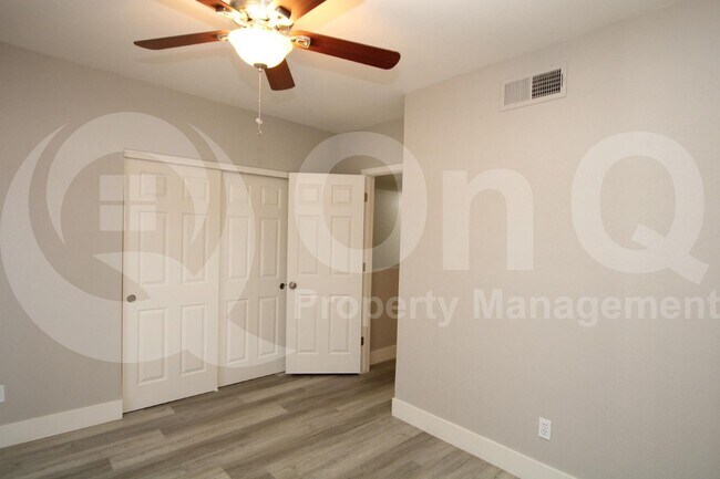 Building Photo - 11155 N 82nd Dr
