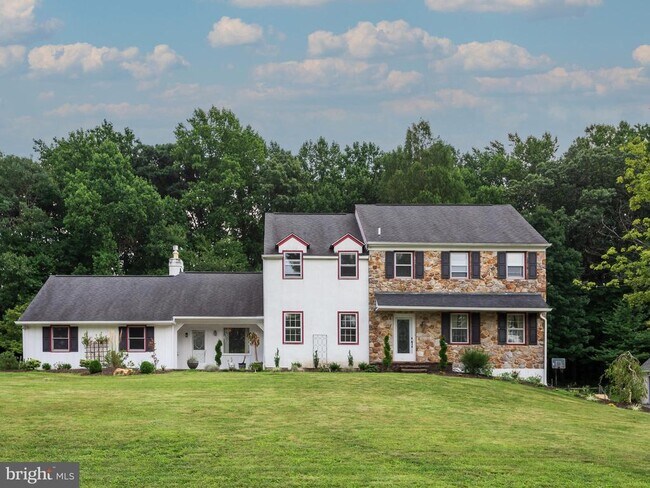 Building Photo - 612 Bough Rd