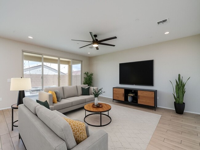 Building Photo - Amazing 4BR 2.5BA Home w/ 3-Car Tandem Garage • Pool Access • Yard w/ Fire Pit in Saguaro Trails