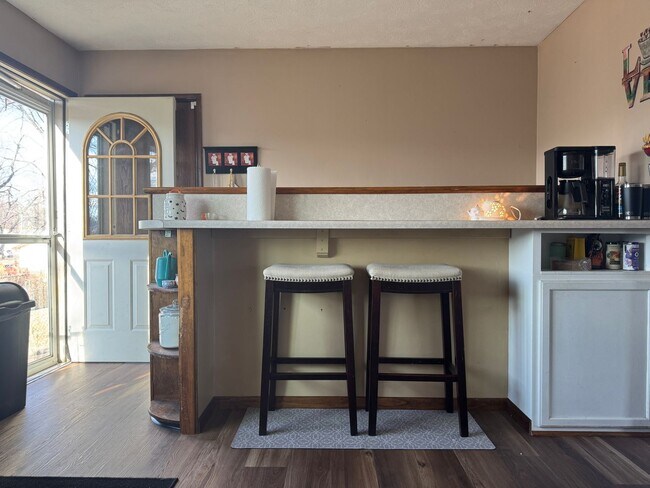 Building Photo - Spacious 4-Bed Ranch in Papillion–La Vista Schools