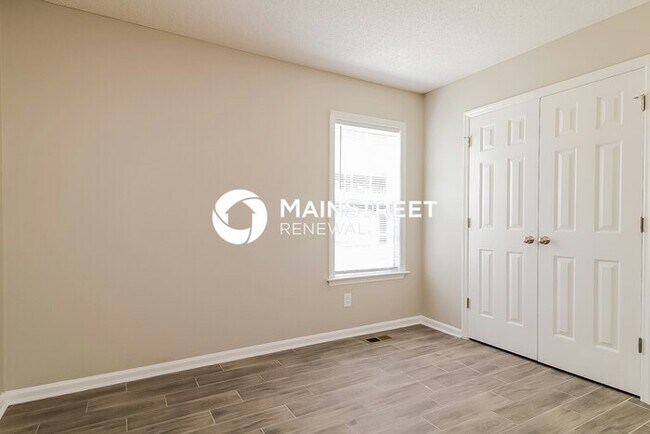 Building Photo - 3 Bedroom Pet-Friendly Home in FOUR OAKS, NC with Main Street Renewal