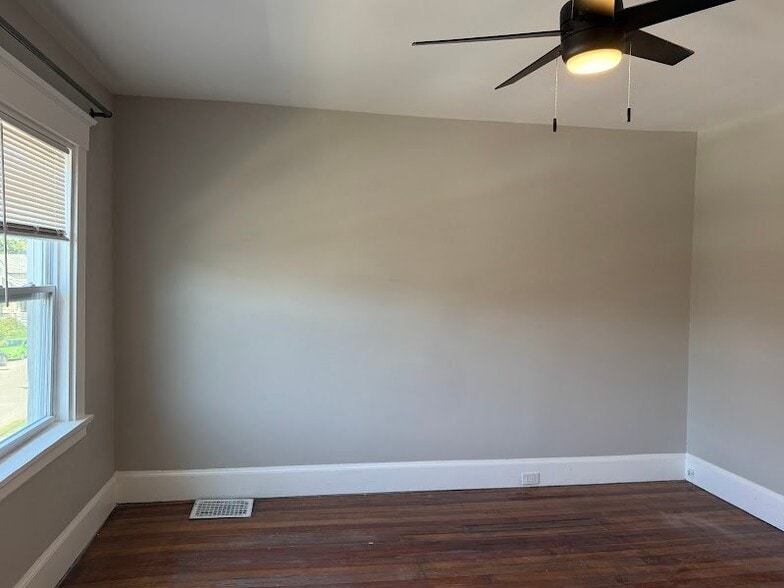 Building Photo - 3156 Rosina Ave