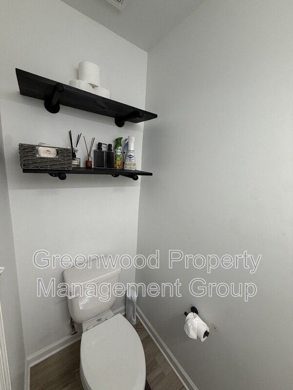 Building Photo - 111 Crepe Myrtle Ln