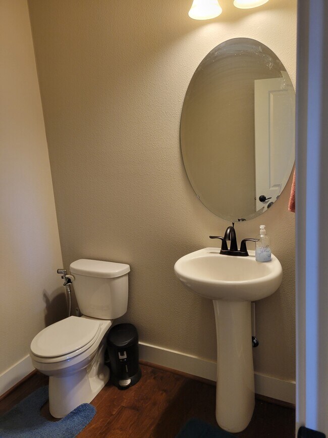 Building Photo - 10124 Kaye Way