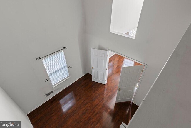 Building Photo - 312 River Birch Cir