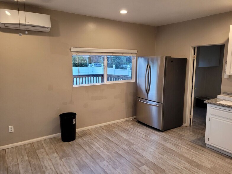 Building Photo - 605 18th St