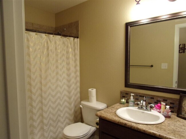 Building Photo - 326 Miss Ellie Ln