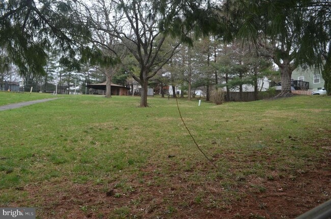 Building Photo - 267 Longford Ct