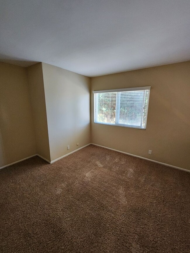 Building Photo - 3 BR Home Plus Loft Area in Rancho Penasquitos
