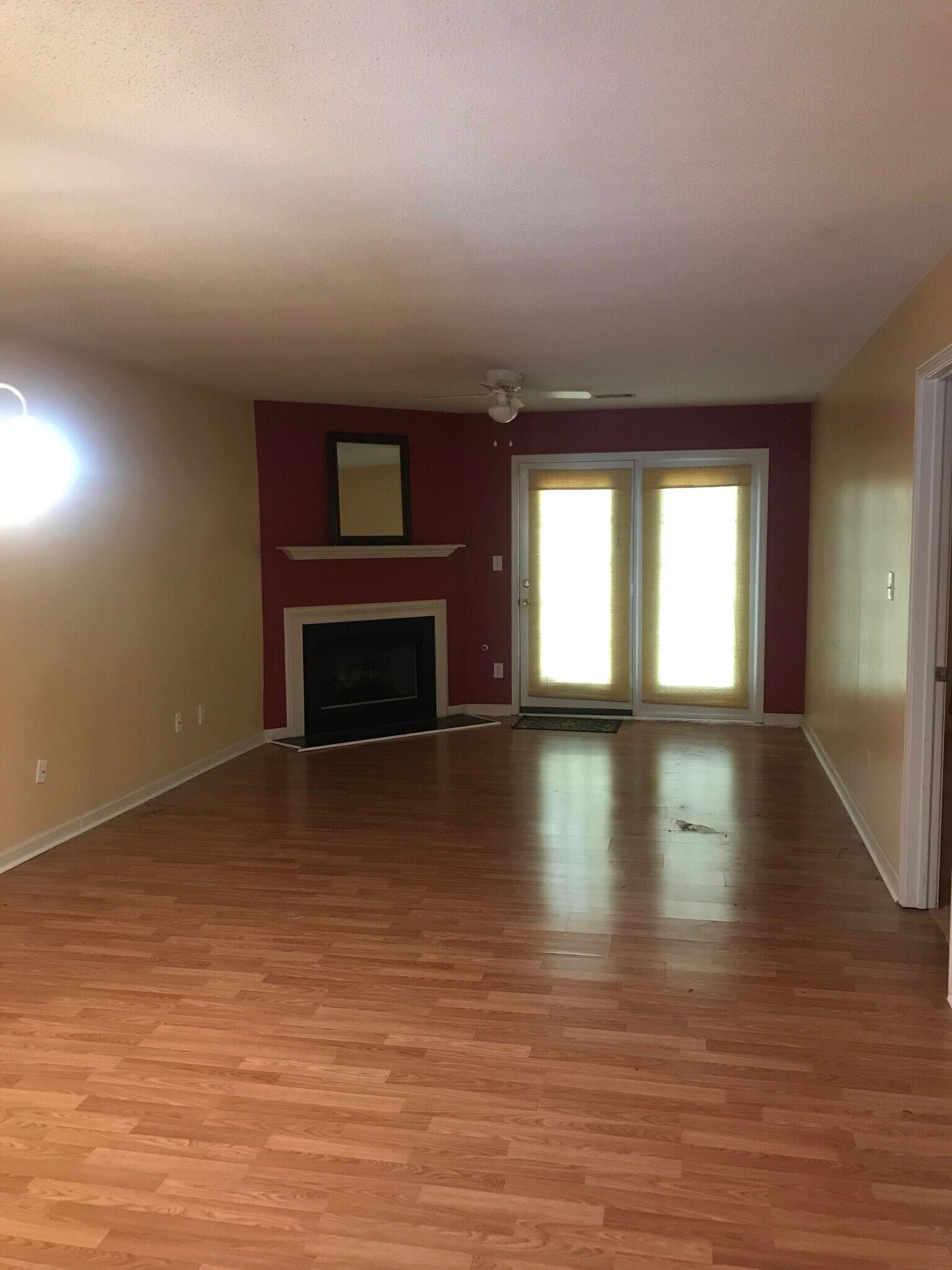 Building Photo - 139 Thorn Tree Ln