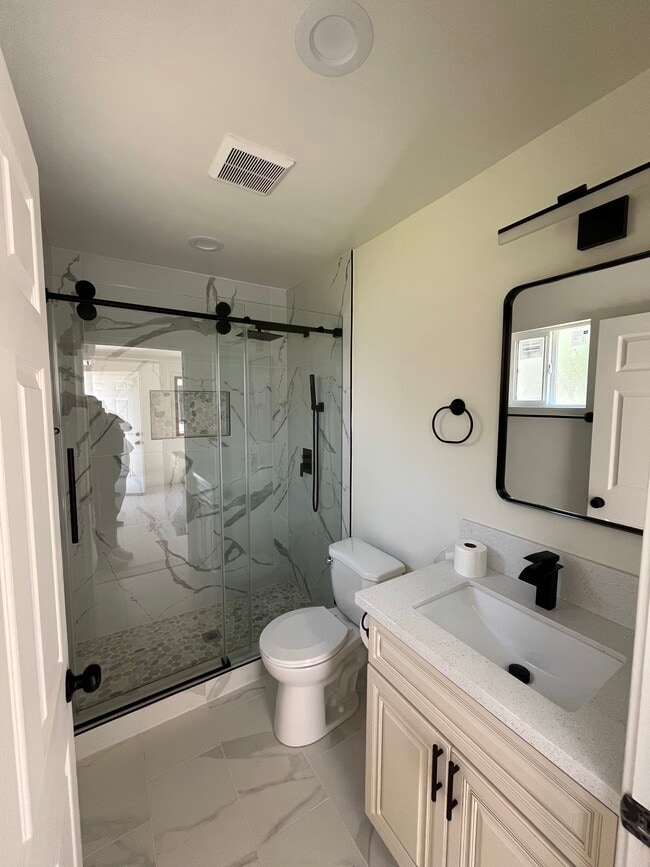 Building Photo - 14629 Haynes St