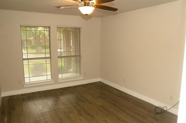 Building Photo - 907 Meriott St