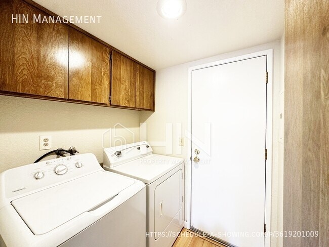 Building Photo - 40841 Ingersoll Terrace