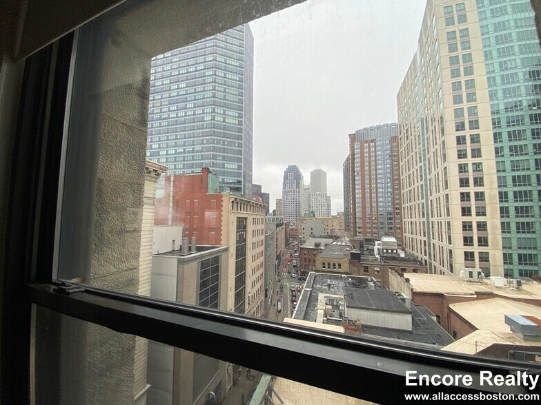 Building Photo - 62 Boylston St