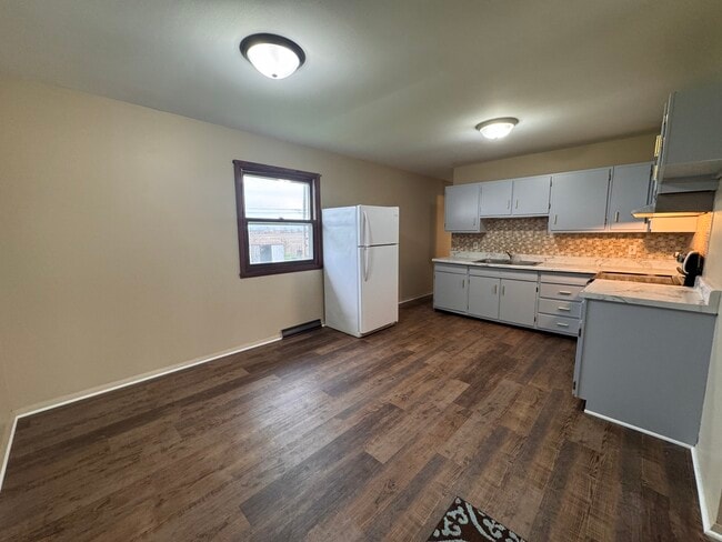 Building Photo - 757 Watson Dr