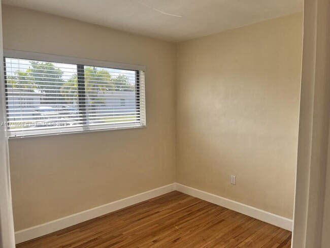 Building Photo - 11535 SW 139th Terrace