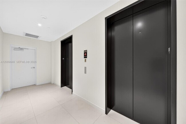 Building Photo - 1400 Biscayne Blvd