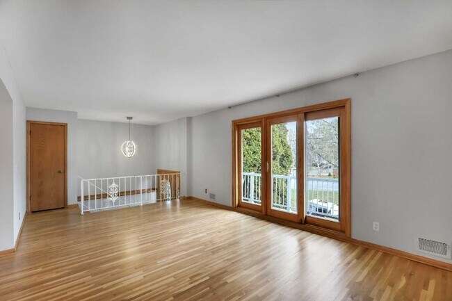 Building Photo - 5508 France Ave S