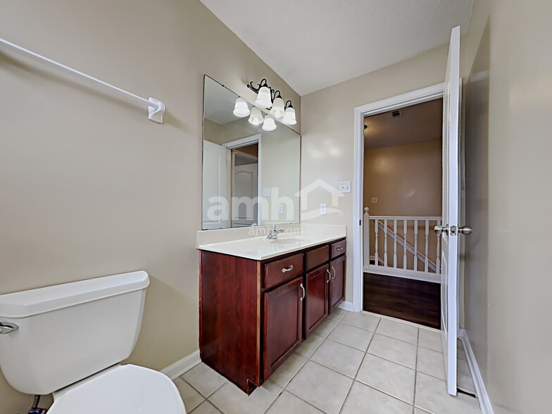 Building Photo - 9321 N Fairmont Cir