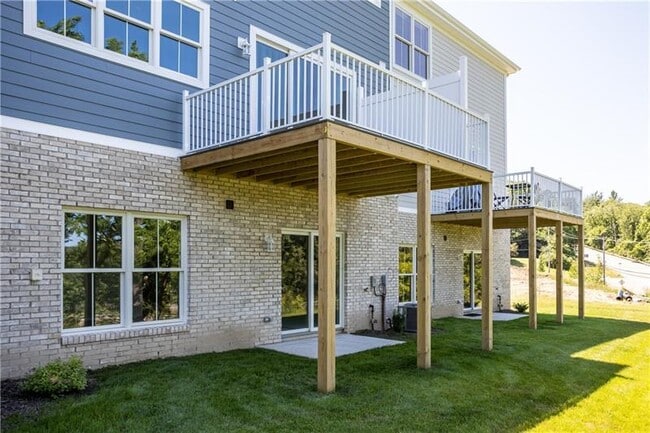 Building Photo - 413 Walnut Ct