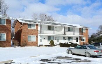 Building Photo - Devonshire Courts Company