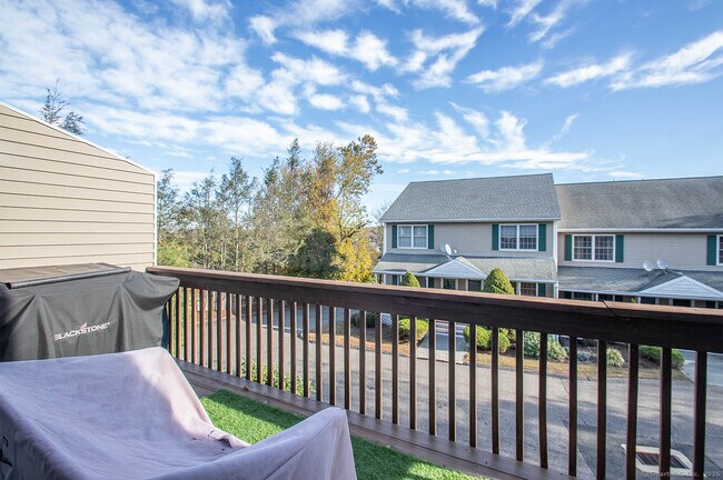 Building Photo - 39 Coram Rd